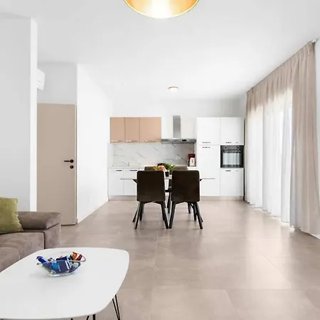 Apartment Venera *